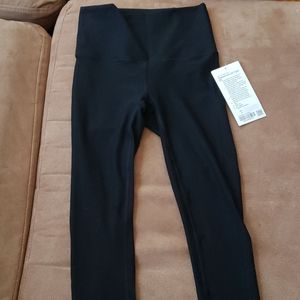 Mapped Out HR Tight 28" Size 4 BLK/BLK
